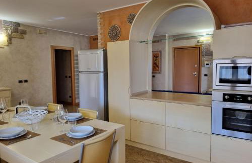 Consuelo House - Photo 6