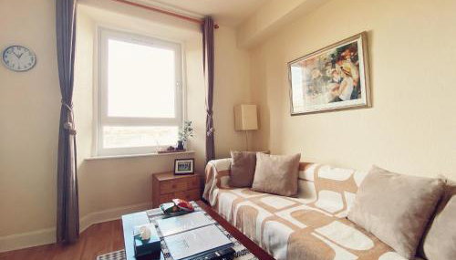Edinburgh Meadowbank 1-Bedroom Flat - Photo 2