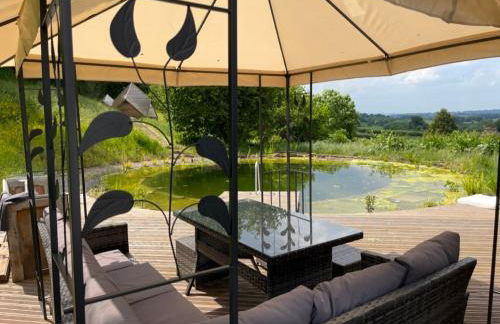 Cosy Hut Immersed in Nature with Private Hot Tub - Foto 8