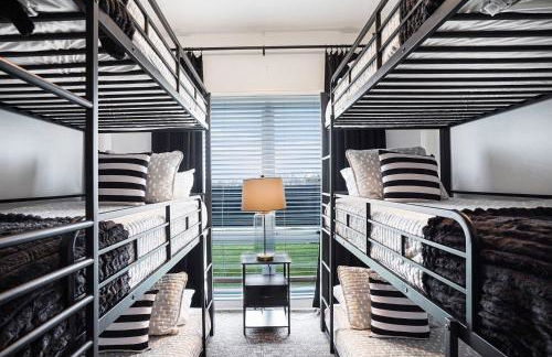 Sunset-Expansive Patio & Hot Tub-Mins to Broadway - Foto 23