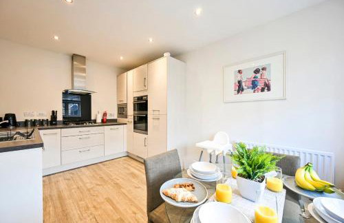 LUX Contractor & Family Haven - Parks x2, Sleeps 9 - Foto 38