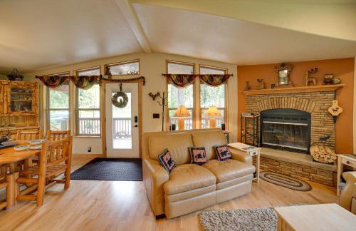 'Moose Lodge' Cabin w/ Entertainment Gazebo! - Foto 4