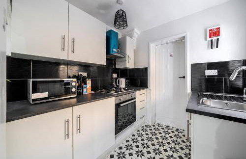 Modern Bletchley home with stylish decor - Foto 3