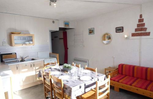 Studio cabine 6 pers. avec balcon exposition Sud, salon avec LCD et DVD, cuisine équipée, casier à ski - FR-1-457-196 - Photo 9