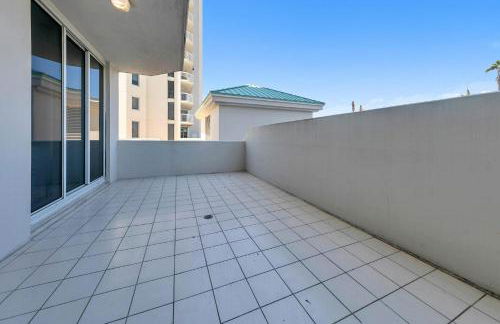 Beautiful Spacious Penthouse 2 Story Beach Front Condo Sleeps 12! - Foto 26