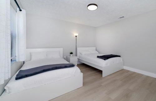 New 6min to 3 Sister Springs, Spacious, Fun with Game Room - Foto 12