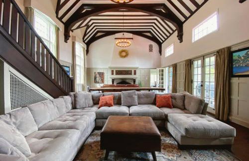 WOW New Spectacular Franconia Home - history - views - fire pit - hot tub - pool - grandeur - MUST SEE - Foto 23