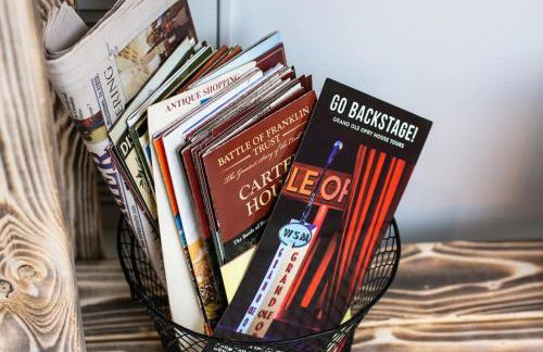 Stone Cottage 3 Bedroom Getaway - Stroll to DT Franklin - Historic Blakely House - Foto 37