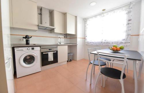 New Premium Apartment - Free Parking & Pools - Photo 19