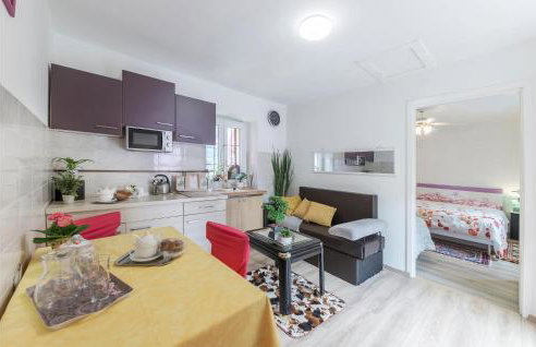 2 Bedroom Cozy Home In Kostrcani - Photo 19