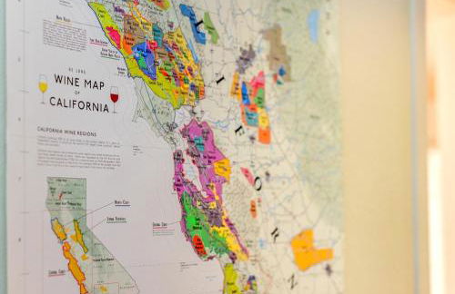 Summit Sanctuary! Redwoods! Fire Table!! BBQ Grill! Fast WiFi!! Dog Friendly! - Foto 15