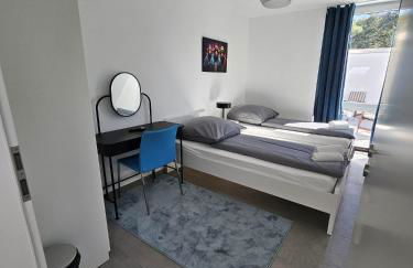 UZ Villa 11 - Laatzen 10 Minutes to Hannover Messe 140qm Modern Living Self-Check-In Wifi Parking - Foto 10