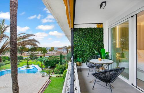 Golden Mile Lux Sea View Suite with Balcony - Foto 30