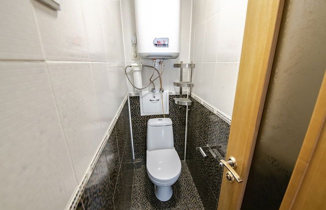 Apartment on Leonova 21A - Photo 9