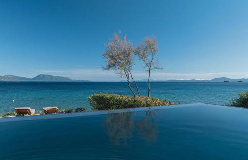 Villa Madouri 5 bed seafront villa with private pool - Foto 4