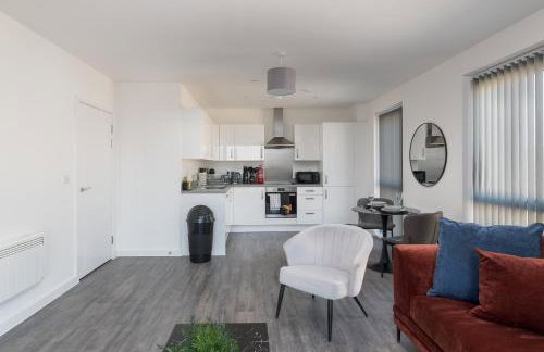 Lovely Home Near Canal, Park, & Central MK - Foto 8