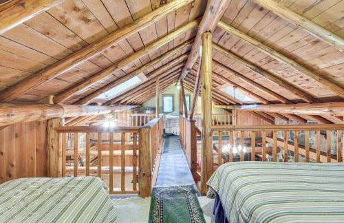 Authentic Log Cabin with Private Pond in Glidden - Foto 20