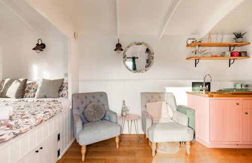 Shepherds Hut by Leap Escapes - Foto 7