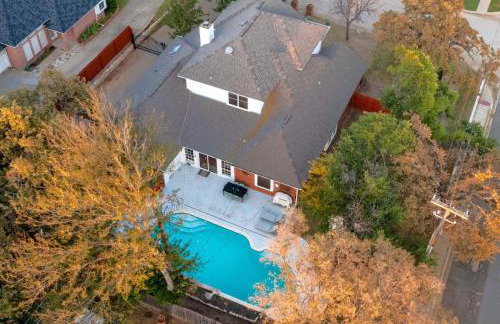 Luxurious 5 Bedroom Retreat with Pool - Foto 40