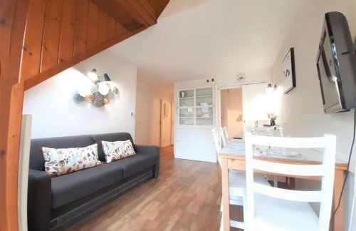 Charmant T2 Sud avec Bow-Window, TV, Kitchenette Équipée, Muscu, Sauna, Jacuzzi—Proche St-Lary Soulan - FR-1-457-284 - Foto 6