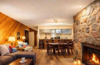 Large 2 Floor Condo, Pool Pass, Beach Club, walk to Shanty Creek - Foto 2