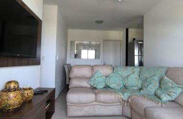 Apto Inteiro - Com roupa de cama e banho - Elevador - Garagem - Wi-fi - Vista Mar de todas as janelas e varanda - Foto 14