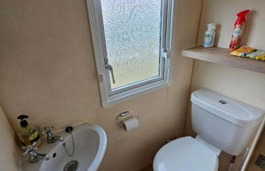 Honey Cottage Caravan Park - Foto 52