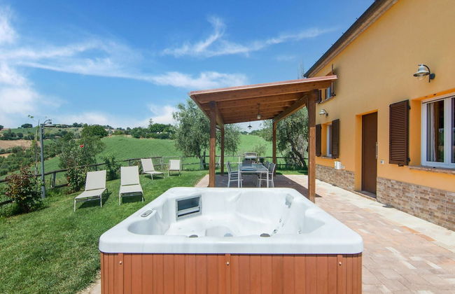 Villa in Ostra Vetere With Pool and Jacuzzis - Foto 28