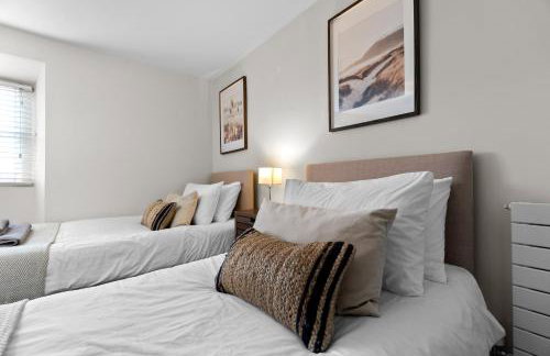 NEW 2024 Modern Luxury Holiday Home on the Beach in Devon - Free Parking, Pets Welcome, Sleeps 10 - Foto 23