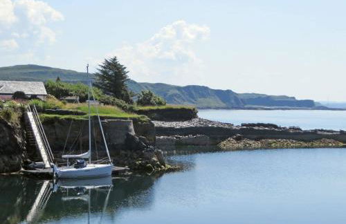 Misty Isles Cottage- Ellenabeich, Easdale, Isle of Seil - Photo 2
