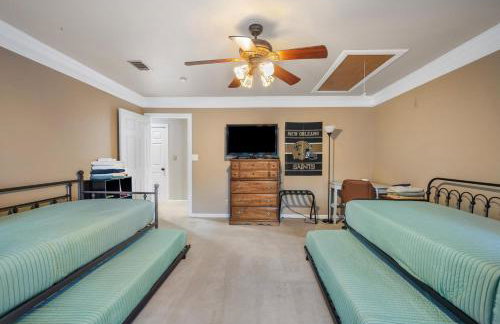 Waterfront & Pet-friendly 3-Acre Home with fire-pit - Photo 14