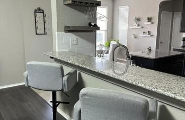 Relax with Spacious Modern Simplicity - Photo 24