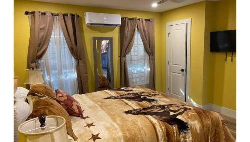 Stockyards-Walk 1 Block to StockYards-Cowboy Cabin - Foto 4