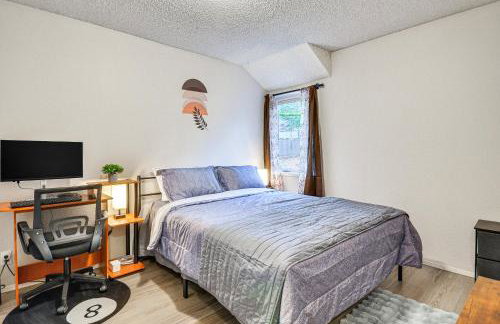 Lake Oswego Condo with Balcony, 3 Mi to the Water! - Foto 18