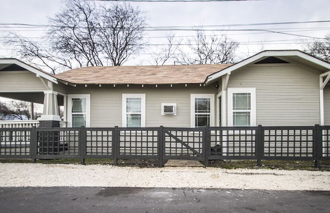 Renovated 2BR Near Downtown SA - Foto 33