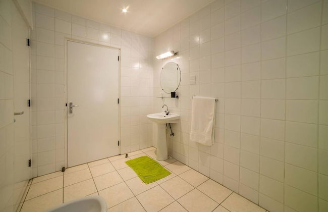 Stunning Balcony View Spacious 2BR Apt at Unique Location - Foto 13