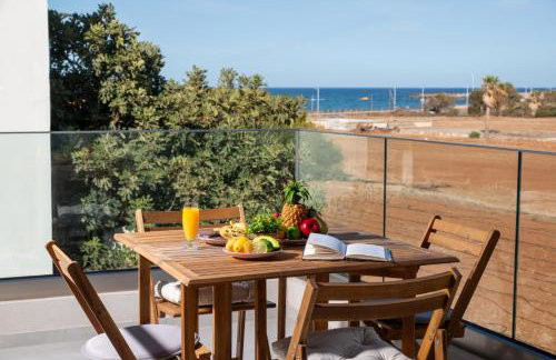 Blue Essence Seaside Villa and Suite - Photo 29