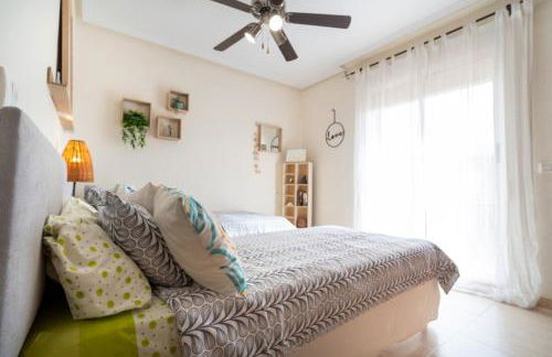 Chalet adosado en la playa de Torre de la Horadada - Foto 4