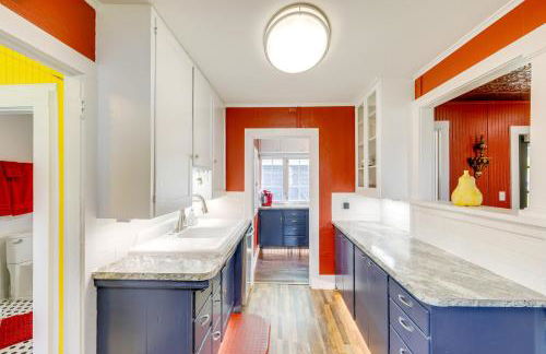 Homey Cottage with Sunroom and Smart TV! - Foto 11