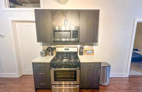 South Loop 3BR 420-Friendly Suite Near McCormick 2001 S State St - 3B - Foto 5