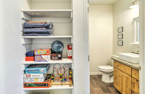 Home with Hot Tub about half Mile to Boat Launch! - Foto 13