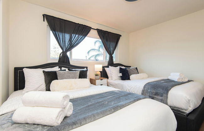 Superb Apartment near Dodger - Photo 9