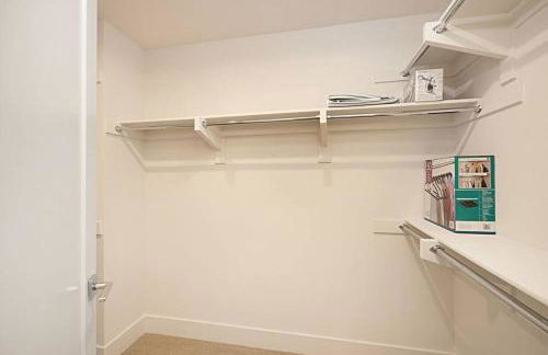 Luxury NEW Residence with Private Rooftop, Downtown in minutes - Foto 22