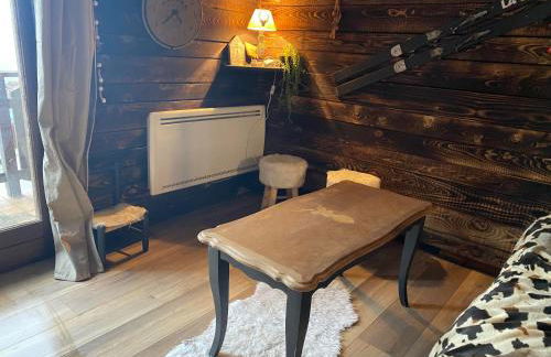 vue splendide montagnes centre village pieds des pistes et remontées Mécaniques - Foto 5