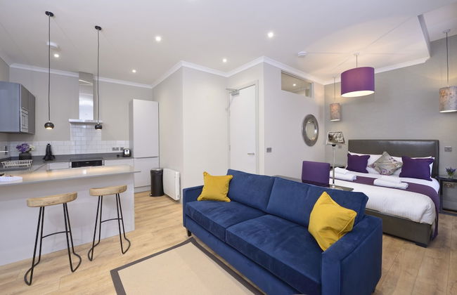 Destiny Scotland Charlotte SQ Apartments - Photo 17