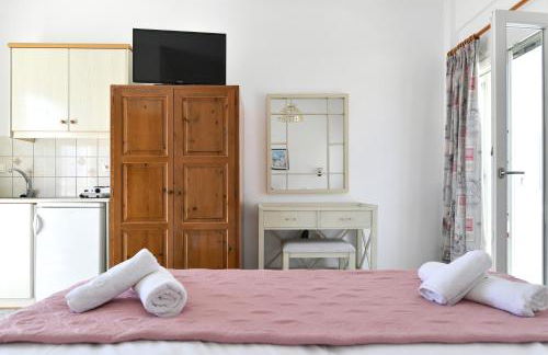 Hara Studios and Apartments - Photo 54