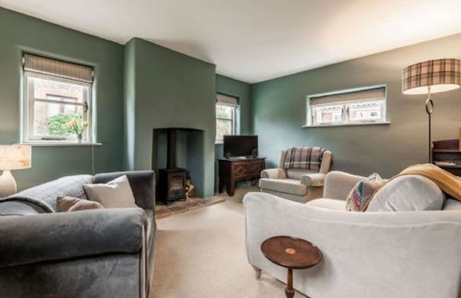 Host Stay White End - Photo 11