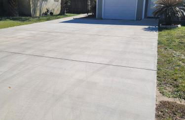 Silvia's Serenity Beach Home with New Salt Water Pool - Foto 31