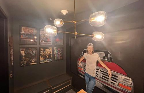 Muse- Morgan Wallen Speakeasy and Giant Balcony - Foto 37