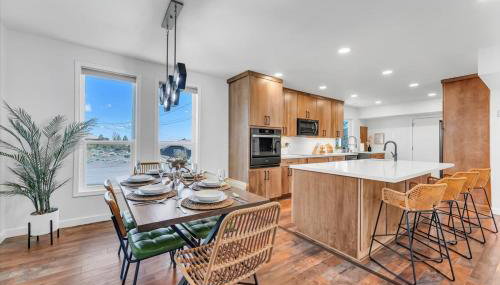 3BR Reno Retreat · Swim Spa & Spring Sunshine - Foto 4